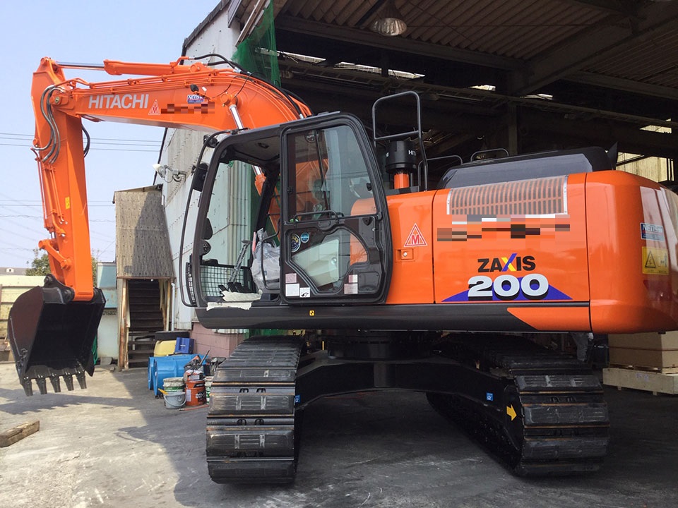 日立建機油圧ショベル「ZAXIS200」を納車させていただきました ...